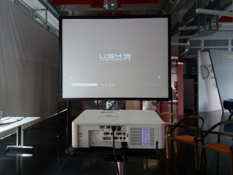 Noleggio Videoproiettore e Schemo Rendi affascinanti le tue presentazioni con il Noleggio dei nostri Videoproiettori e Schermi