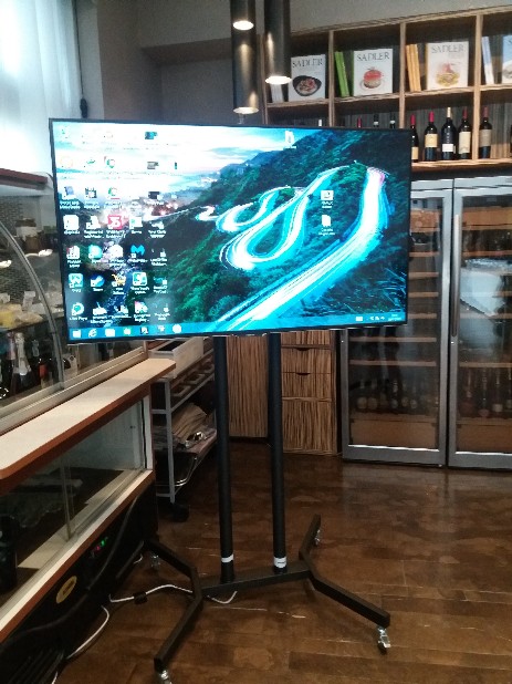 Noleggio Monitor 55" Con il noleggio di un Monitor da 55" coniugate economia e spazi contenuti con tutta la qualita' del 4K