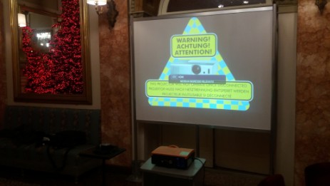 Quando avete poco spazio a disposizione un Videoproiettore a ottica corta e' la soluzione ideale